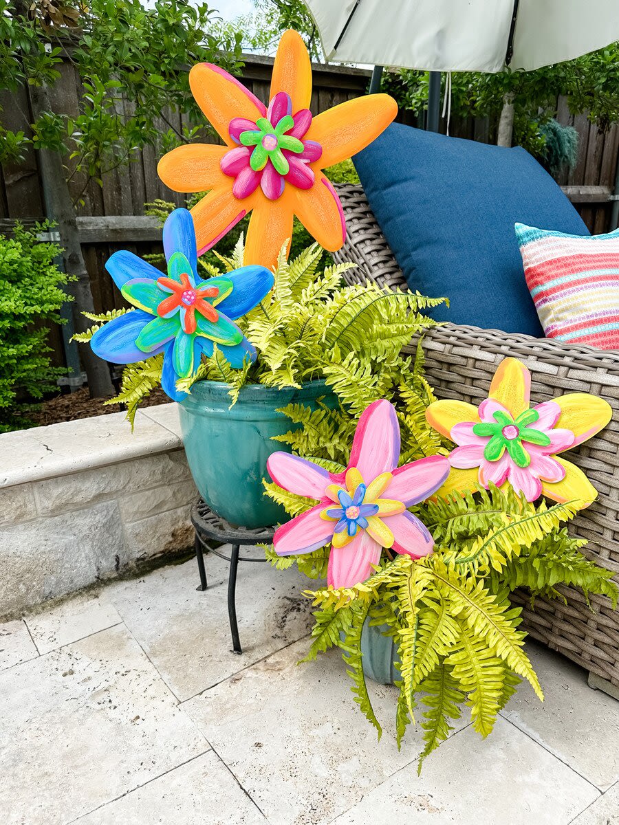 Enchanted Flowers Small Metal Stakes - Choose from 3 Colors - Image 3